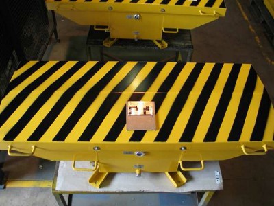 Cassa per trasformatore scaldiglia. Ciascuna scaldiglia ha una potenza di circa 15 kW