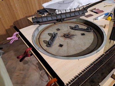 Piazzale Zona Ovest - Piattaforma girevole, ponte e carrelli