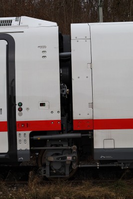 ICE_L_Wagenübergang_12.23.jpg