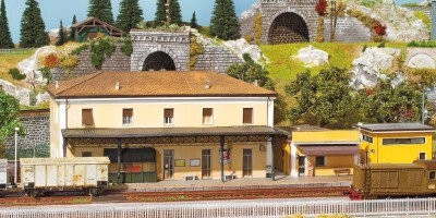 Plastico Carnate Stazione.jpg