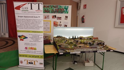 Lo stand GasTT e il plastico in scala TT 1:120 Carnate-Usmate