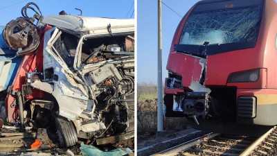 FOTO_La_voce_Chivasso_(2)-1769006554903.jpg--incidente_a_montegiove_di_chivasso__camion_finisce_contro_un_treno_sulla_ferrovia__foto_.jpg