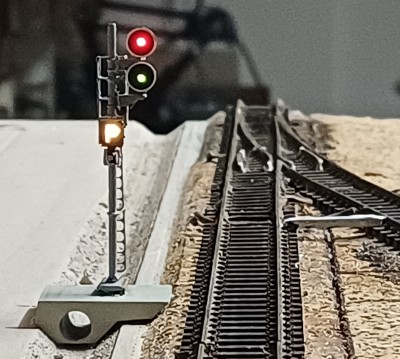 Segnale alto sulla linea a protezione dell'uscita dal deposito