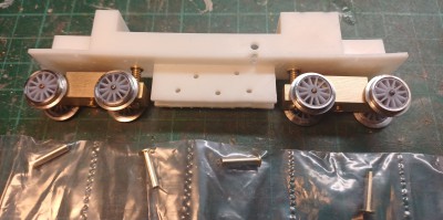 Perni flangiati e telaio motore in stampa 3D