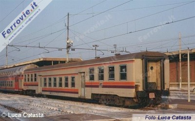 Vettura Piano Ribassato in livrea "Navetta"