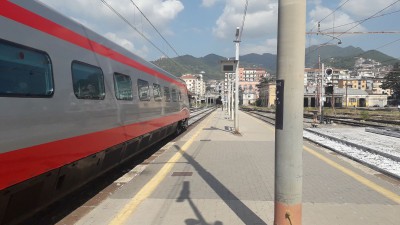Un treno ETR 485 a Salerno in servizio con un Frecciargento Roma-Reggio Calabria nel 2021