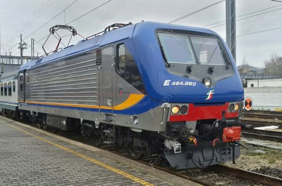 E 464.880 nella nuova livrea &quot;Trasporto Regionale&quot; di Trenitalia