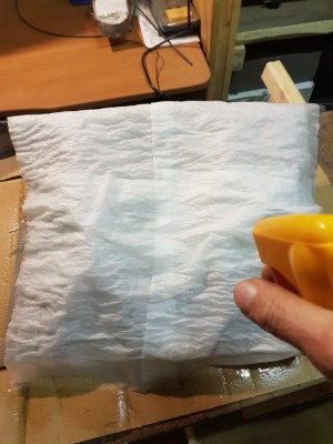 bagni ben bene il tutto...  e applichi altri strati di carta sino a raggiungere lo spessore voluto