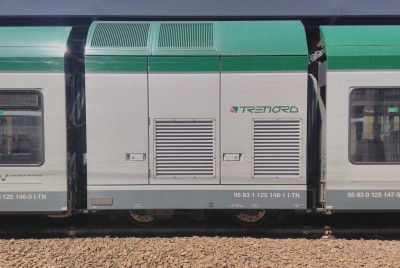 Uno degli elementi motore del treno Stadler GTW 4/12 (ATR 125). Il &quot;Powerpack&quot; contiene due motori MAN diesel turbocompressi a iniezione diretta da 382 kW, due generatori asincroni e due motori asincroni trifase di trazione. La trasmissione è elettrica e la regolazione avviene con inverter a tiristori IGBT.