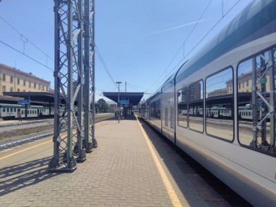 Stazione di Mortara, banchina binari 5-6.