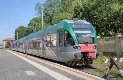 Treno Stadler GTW 4/12 (ATR 125.103) in servizio sul Regionale 4874 Pavia-Vercelli