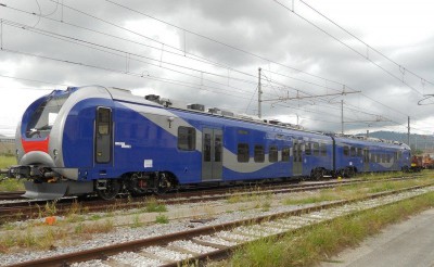 Un treno ETR 243 Firema Alfa 2 di EAV, analogo a quello in servizio sulla Modena-Sassuolo