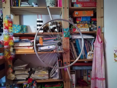 timone fissato con elastico del portapacchi