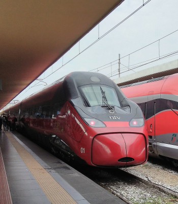 Un treno ETR 675 di Italo